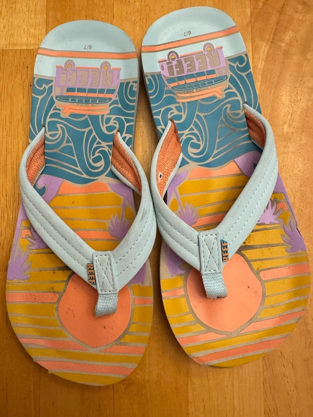 🌊 Reef Kids Beach Graphic Flip Flops Size 6/7 Colorful Summer Sandals 🌞